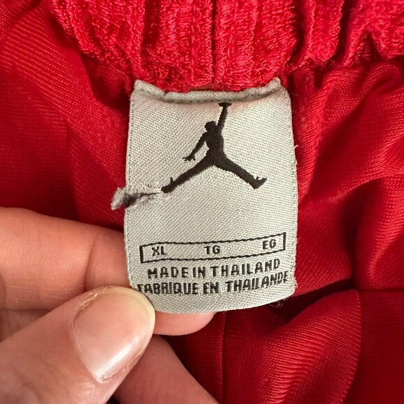 Air Jordan Men's Size M Red Athletic Basket Ball Shorts - Picture 11 of 12